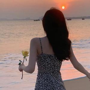 大哥的大鸡吧日我骚逼好爽
